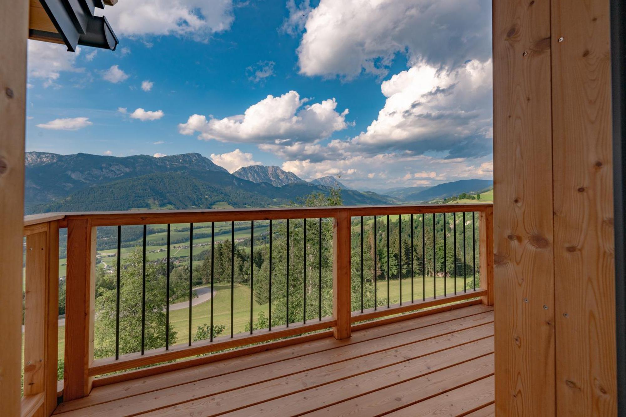 Hoeflehner Premium Gumpen Lodge Haus im Ennstal Exteriör bild